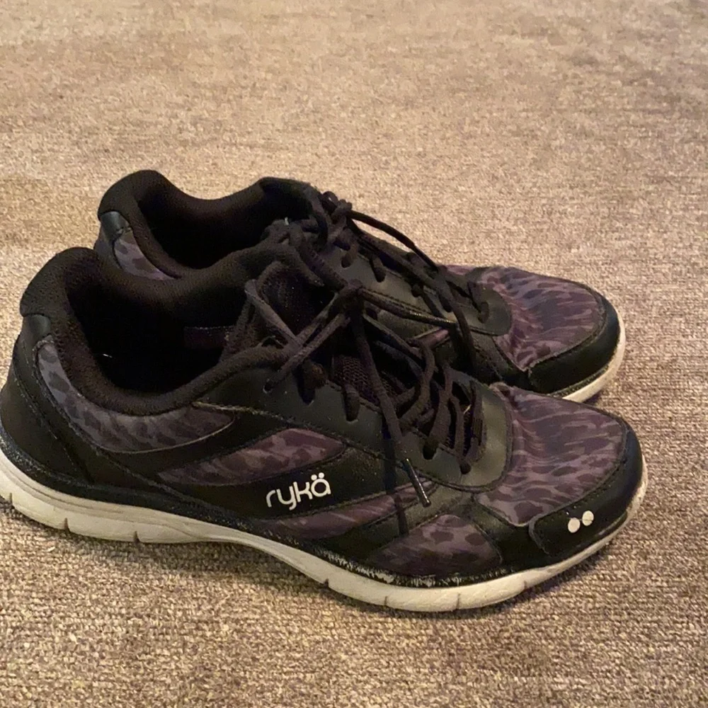 𝅺ryka Dream women’s sneakers; size 9M